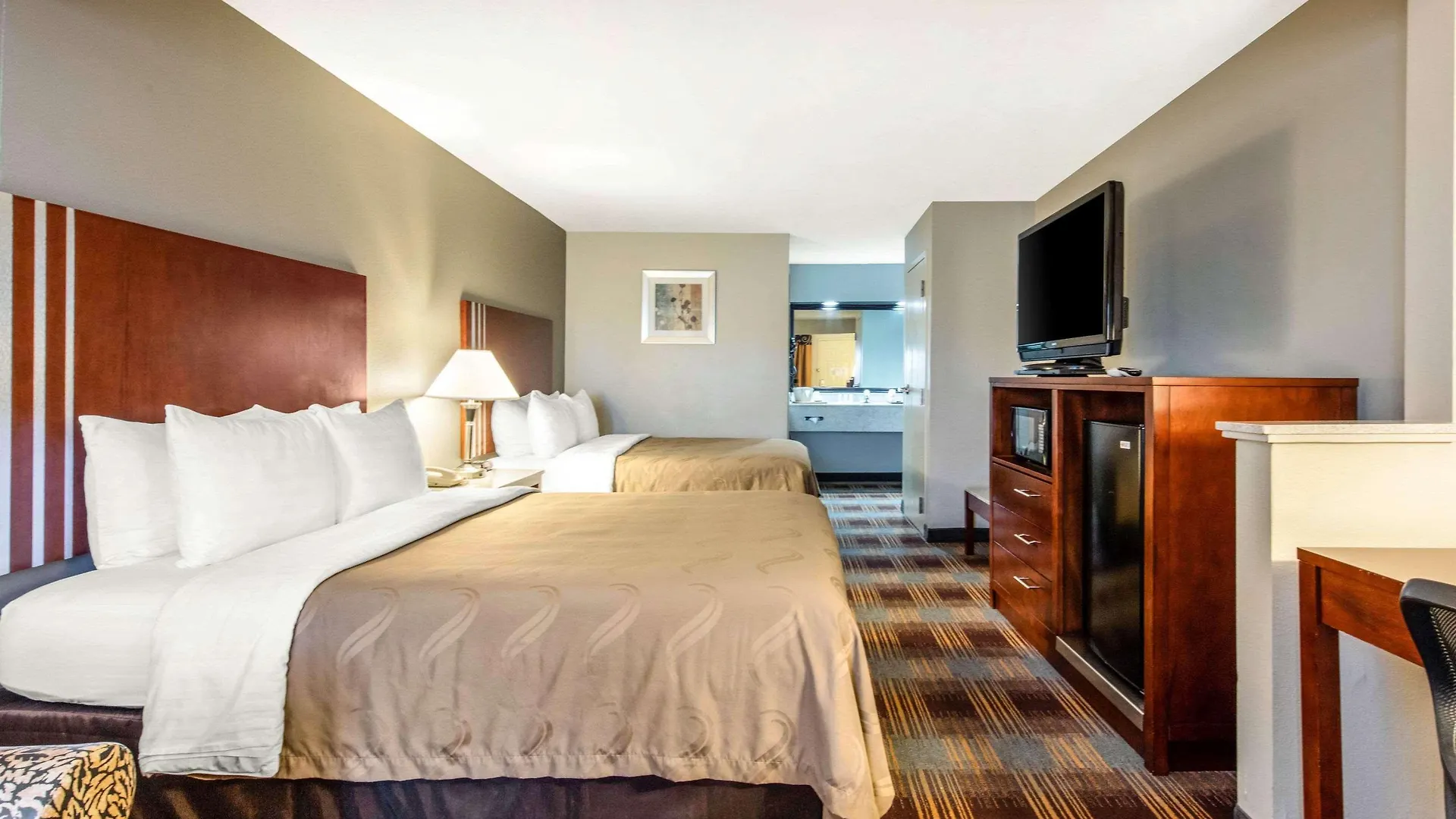 Quality Inn Airport I-240 Memphis 2*,